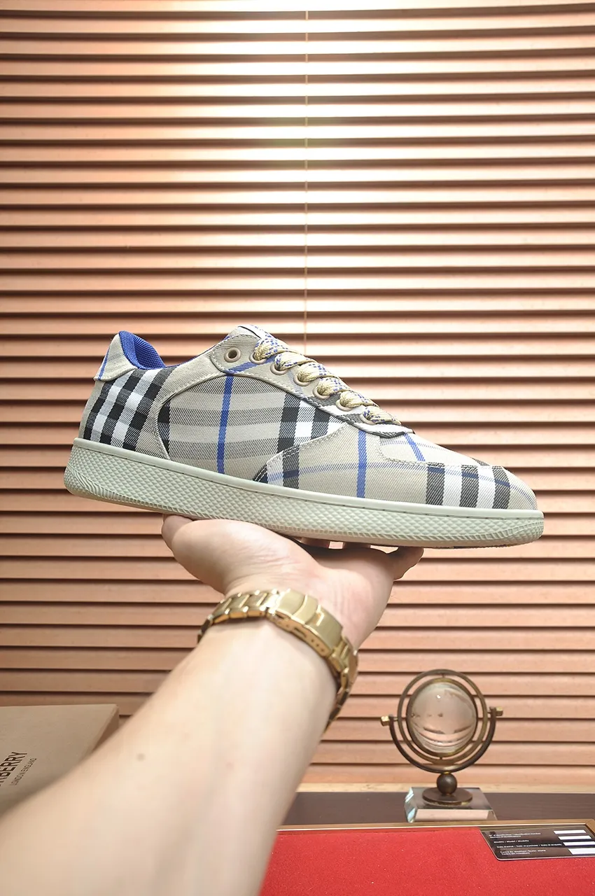 Men's shoes 💰540💶【Burberry】Classic low-top sneakers｜Imported cowhide with classic plaid fabric｜Sheepskin lining｜Original outsole｜Fine workmanship and comfortable to wear Size: 38-44 (customized at 45)